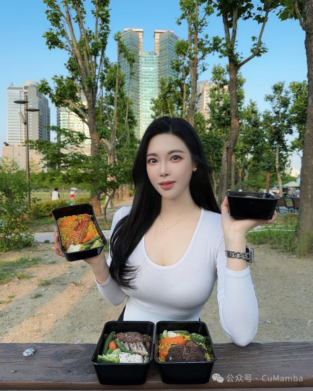 肤白貌美，气质出众，美啊美！