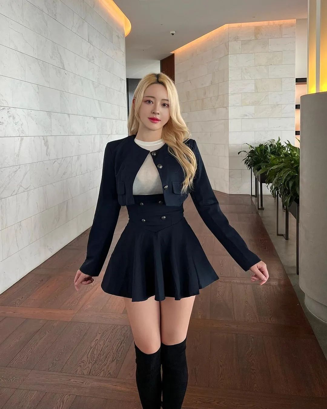 透视装！大凶！小姐姐好大方...