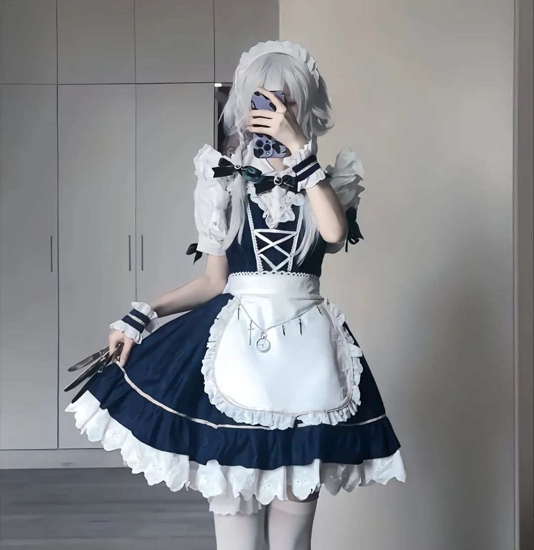“与你度过的日子里， 我永远不会忘记你”#cos#东方Project#十六夜咲夜cos#白毛#甜妹