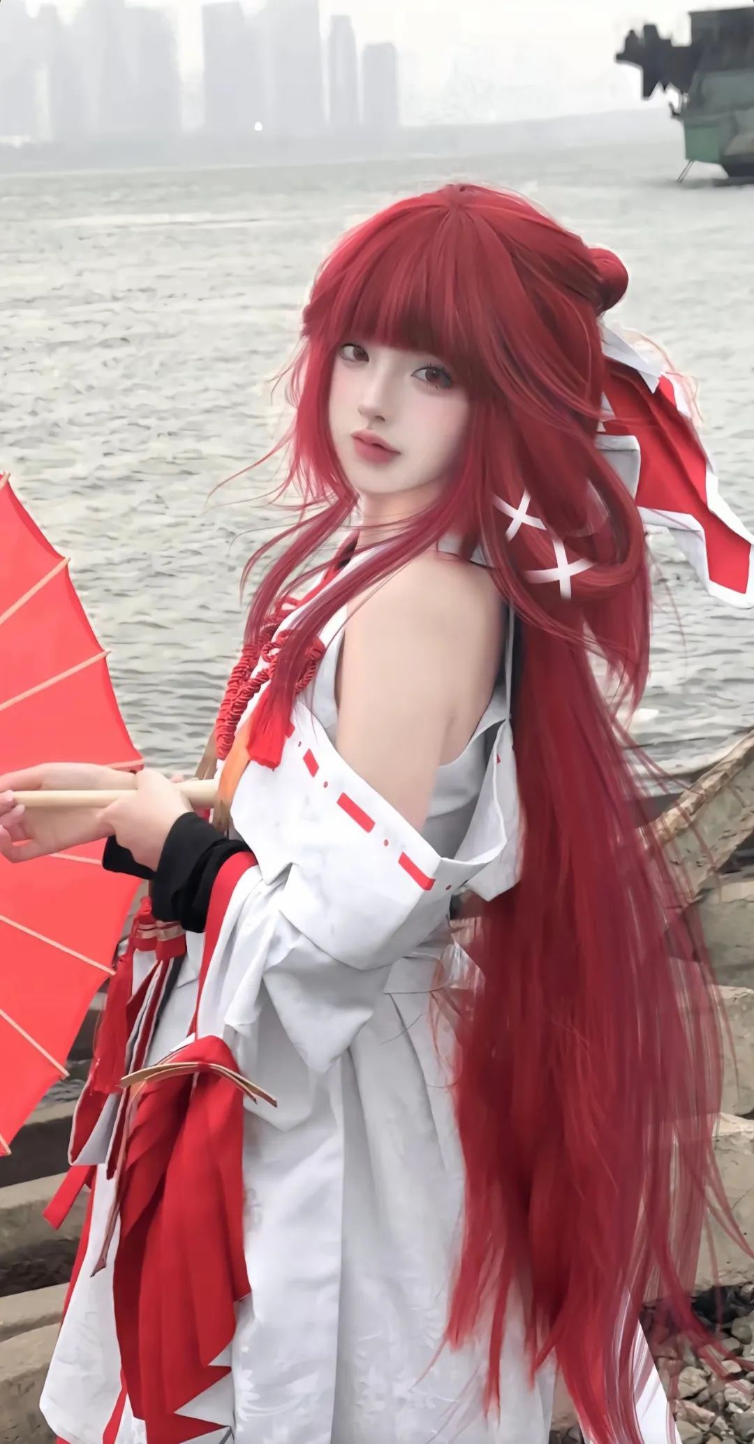 落尽红樱君不见，轻绘梨花泪沾衣#绘梨衣#龙族#cos#绘梨衣cos#甜妹