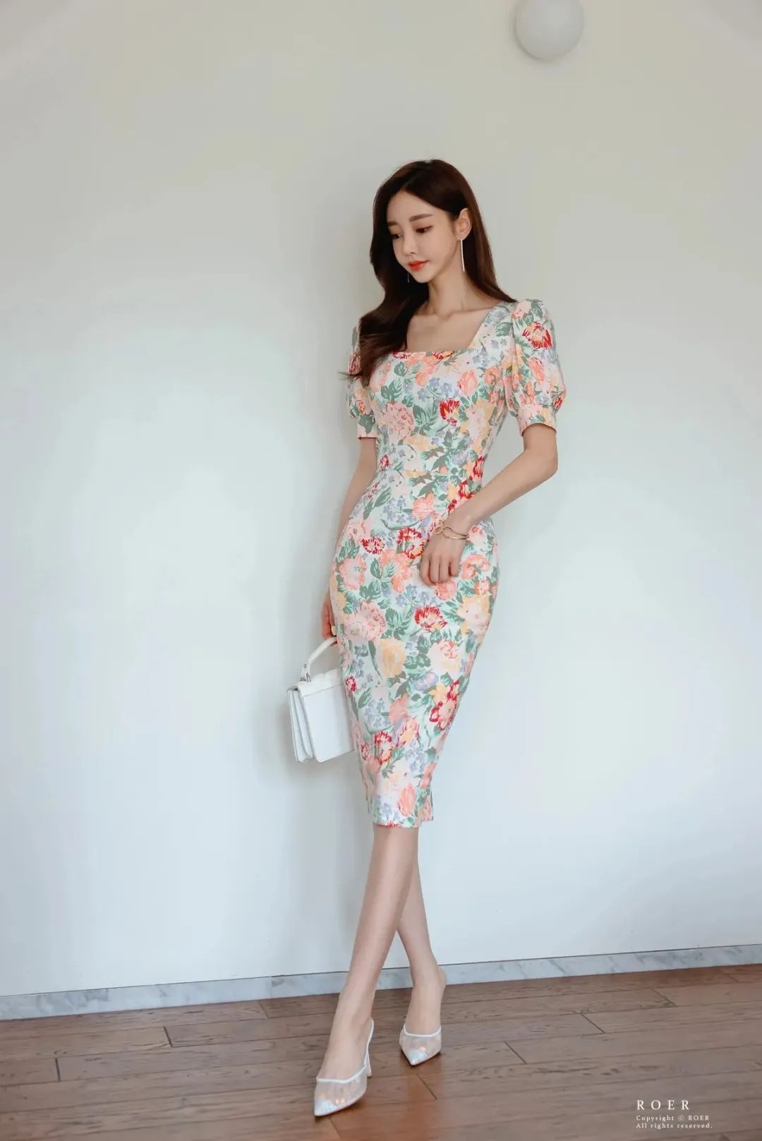 孙允珠图鉴877，美人碎花连衣裙