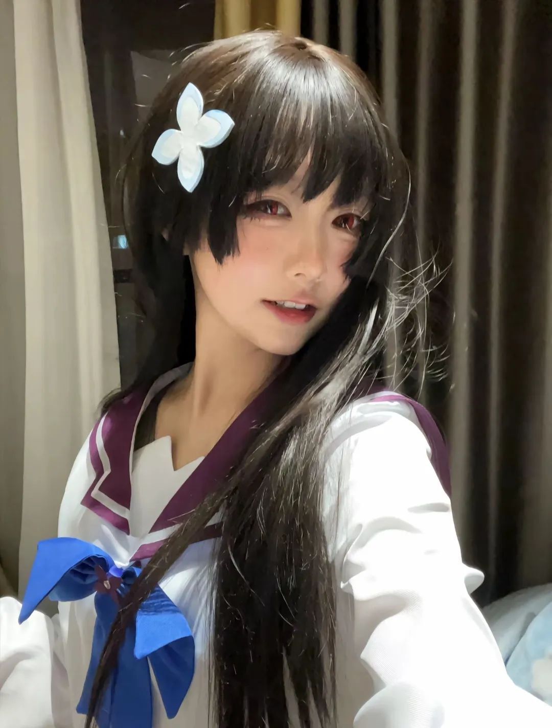 落日沉溺于橘色的海，晚风沦陷于赤诚的爱。散尽繁华 礼尽而弥！      无尽夏的花语是永恒的爱。#散华礼弥#cos#夜景#甜妹