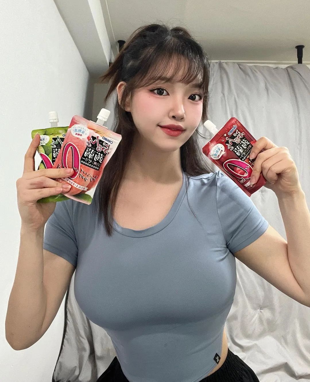 极品微胖网红韩妹！魔鬼般身材，太离谱了