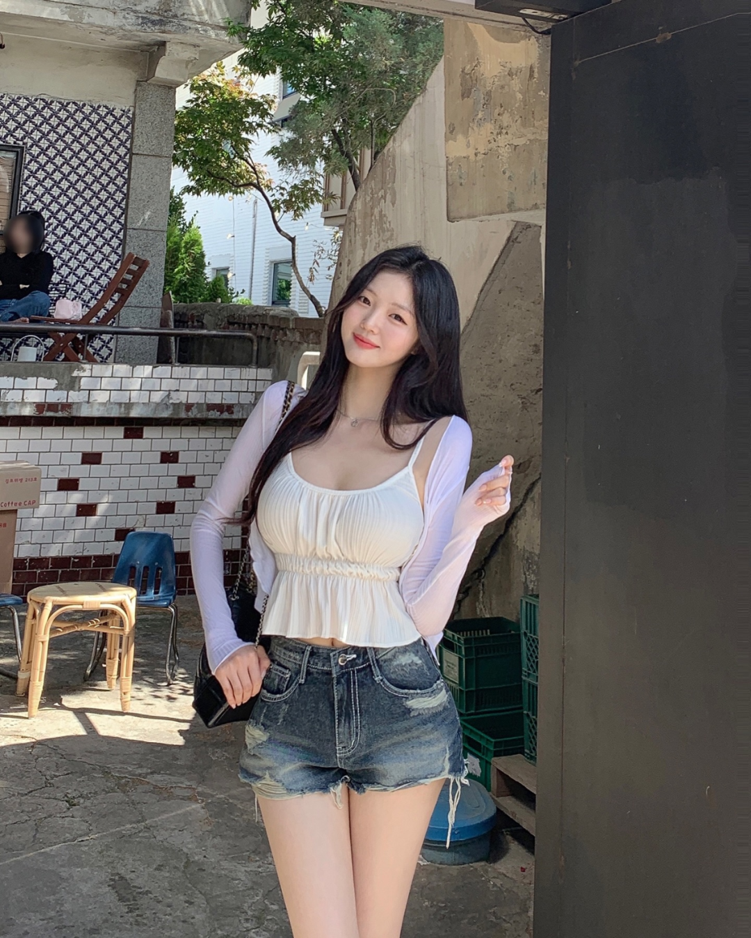 身材也太好了吧！笑容也灿烂！