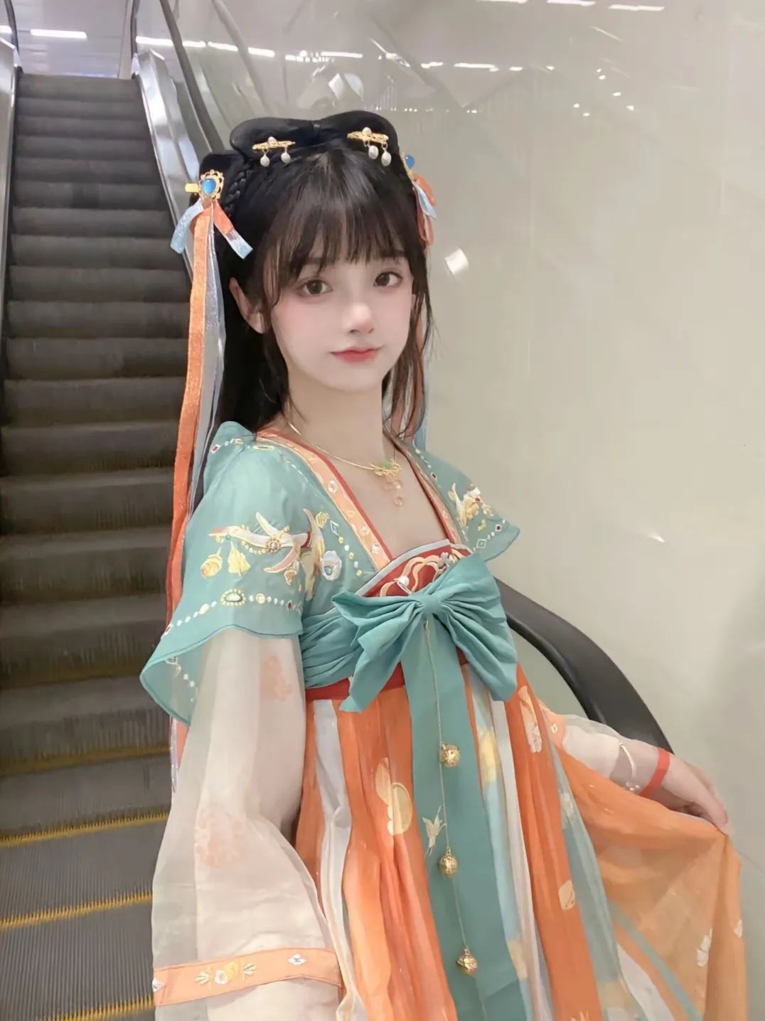 我知道的 你不是冰冷的海 在靠近一些 把失落都说给我听 要变成光 因为又怕黑的人#遇见神鹿cos#王者荣耀#瑶#王者荣耀