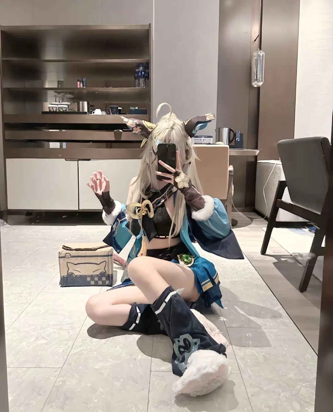 请问你要签收快递还是猫猫捏#原神#绮良良#cos#
