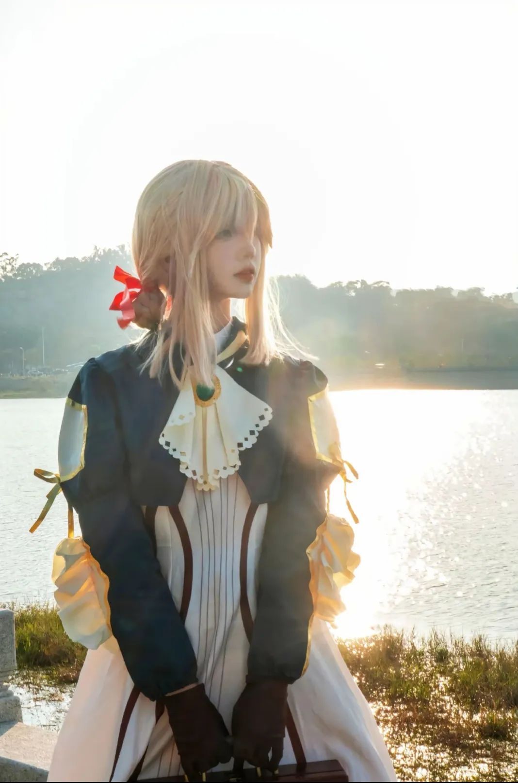 “花无凋零之日， 爱无传递之时 ，爱情恒古不变， 紫罗兰永世长存。#薇尔莉特#cos#紫罗兰永恒花园#甜妹