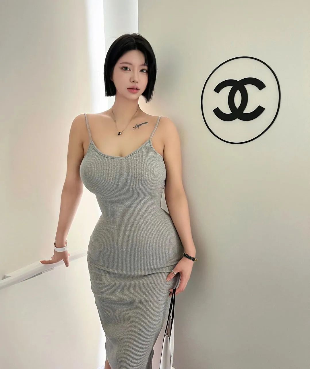 极品韩妹！圆润身材，谁能不迷糊？