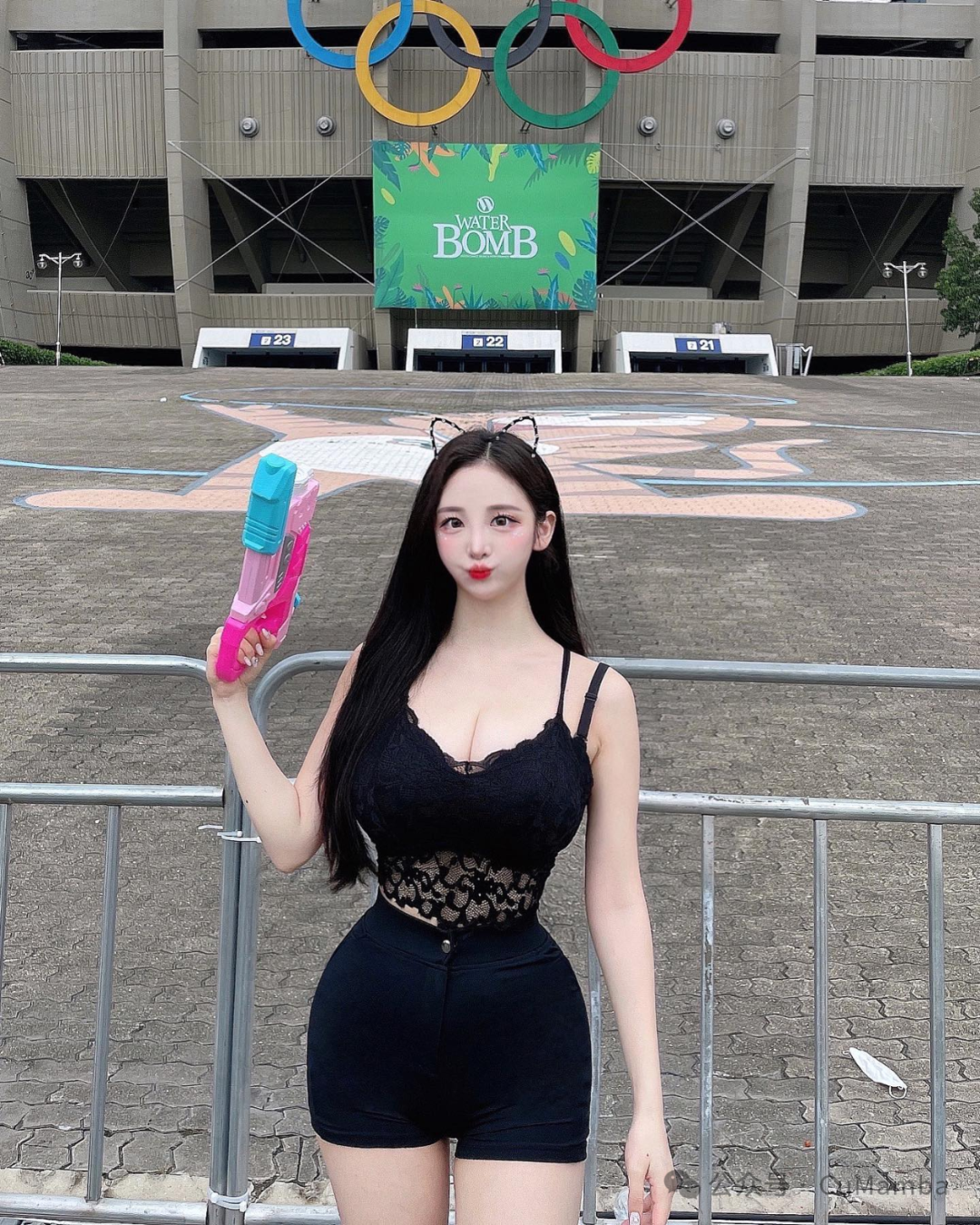 绝美颜值与撩人曲线，抵挡不住这双重诱惑