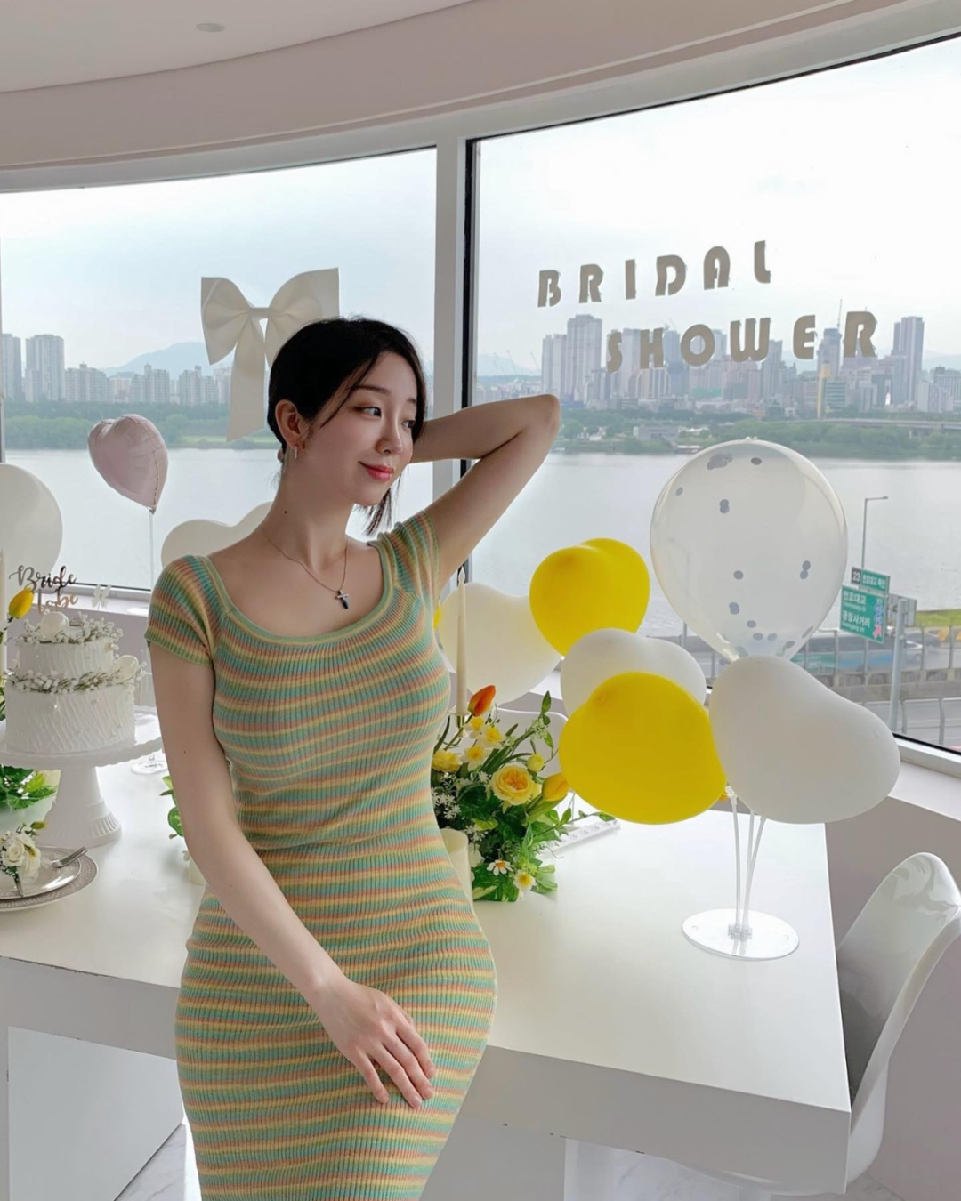 身材太秀了！颜值很高！气质拿捏了！