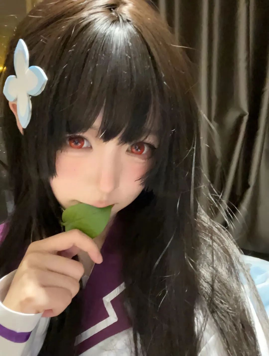 落日沉溺于橘色的海，晚风沦陷于赤诚的爱。散尽繁华 礼尽而弥！      无尽夏的花语是永恒的爱。#散华礼弥#cos#夜景#甜妹