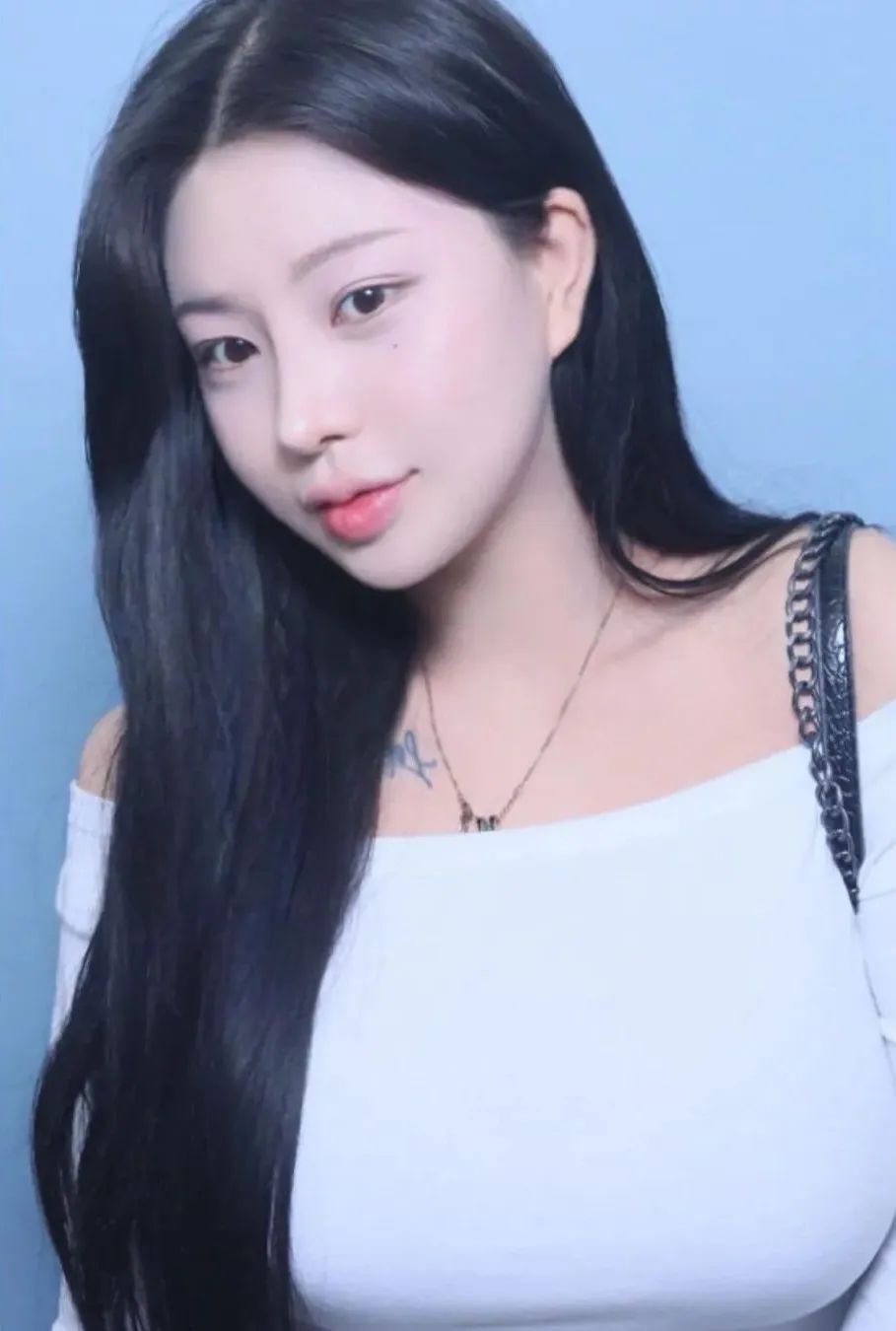 极品韩妹！圆润身材，谁能不迷糊？