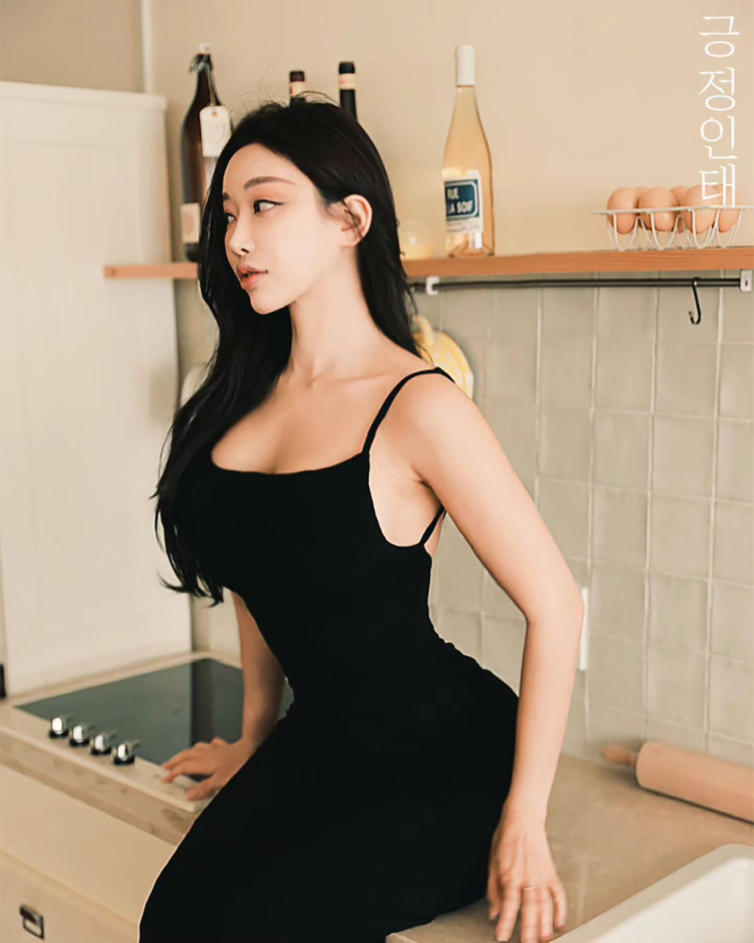 瑜伽教练女神！完美腰臀比，谁能不迷糊？