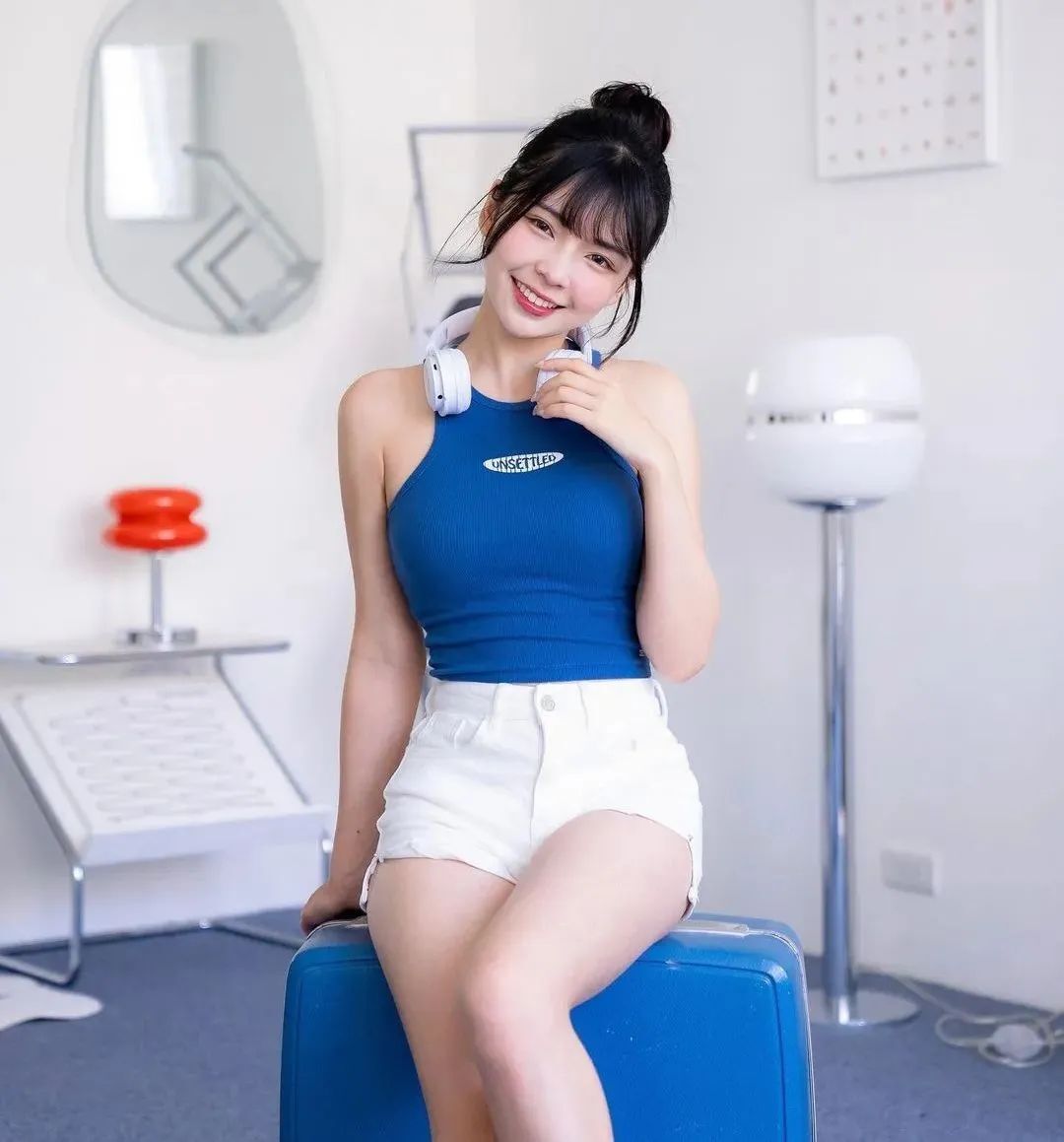 纯欲小台妹！白嫩肌肤，甜蜜可爱！爱了爱了