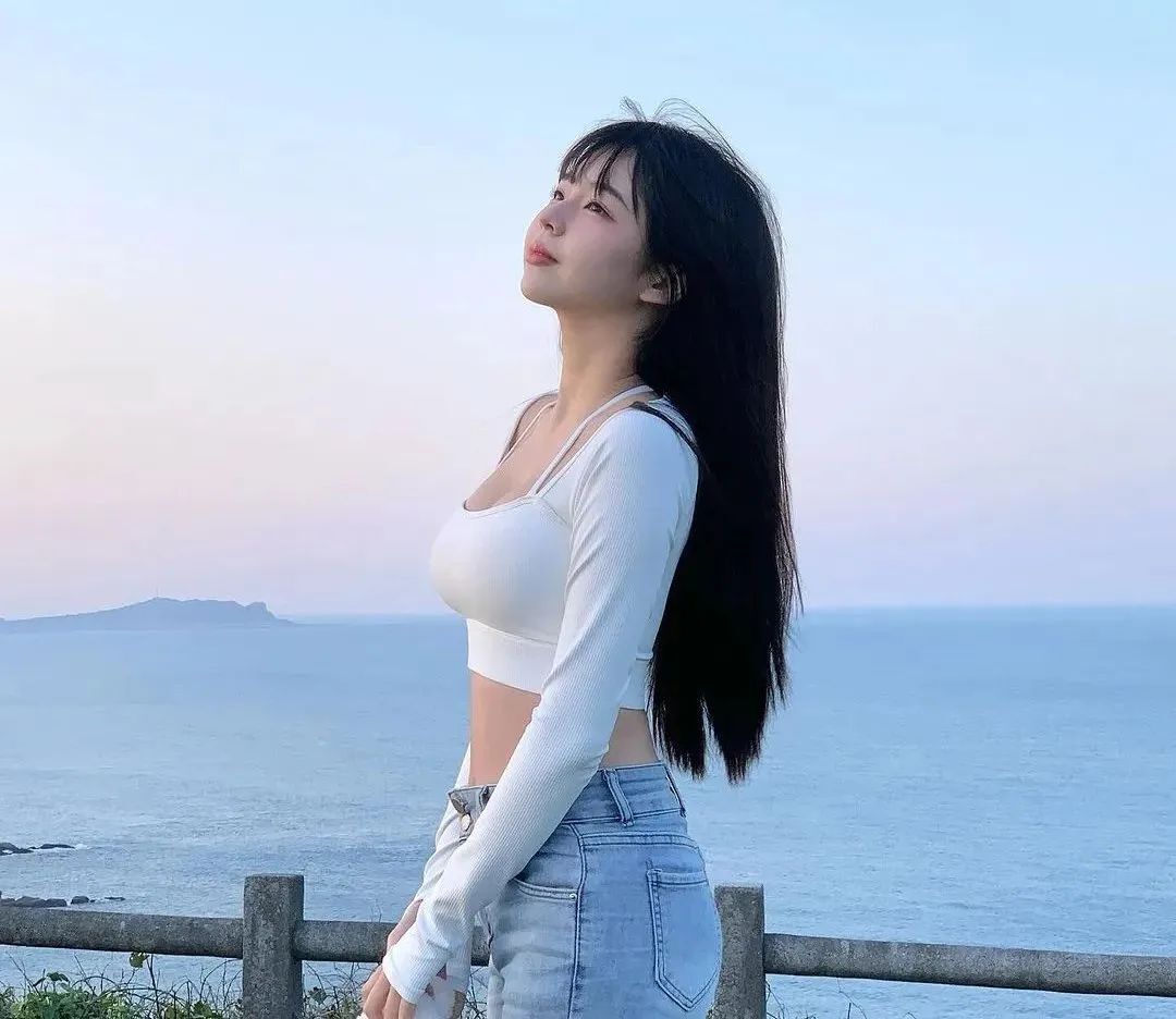 纯欲小台妹！白嫩肌肤，甜蜜可爱！爱了爱了
