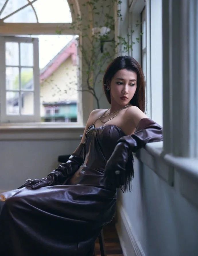 不得不爱的弦子，原来身材那么好