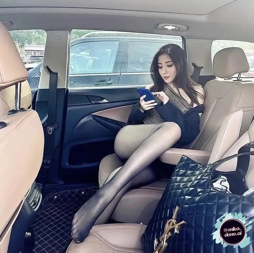 日本第一美腿，满屏都是黑丝啊~