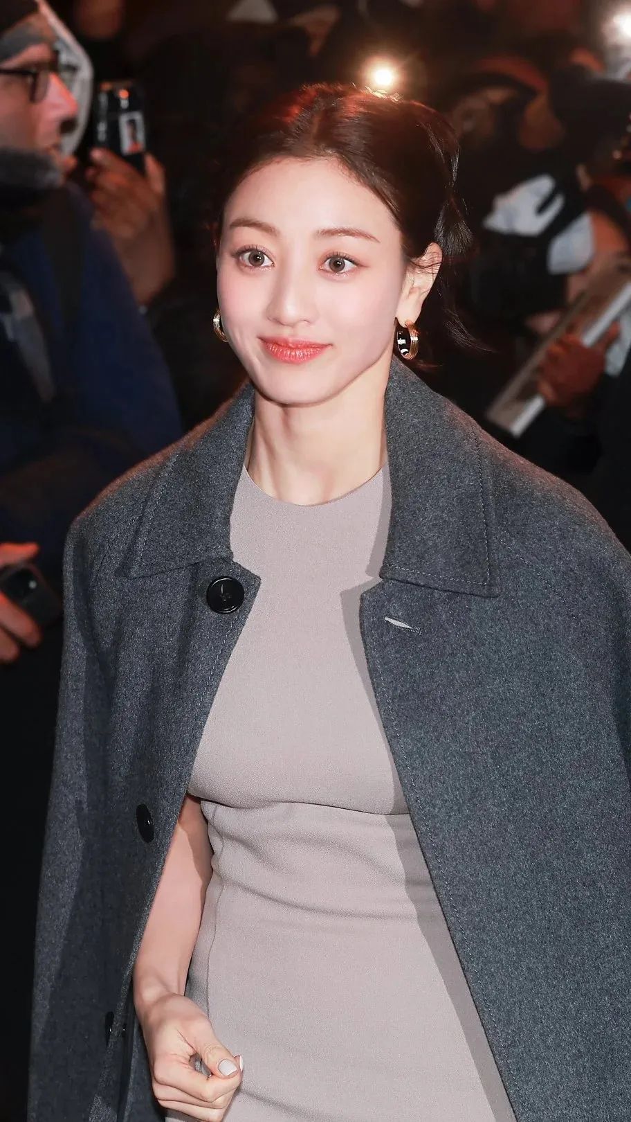 韩国女团长！纯天然完美身材，谁能不迷糊啊？