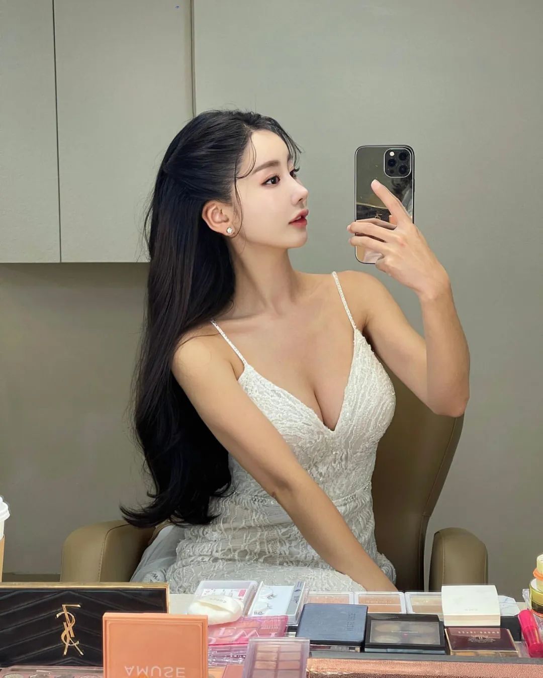 兄弟们，这身材绝了