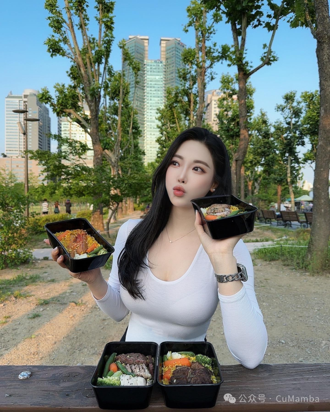 肤白貌美，气质出众，美啊美！