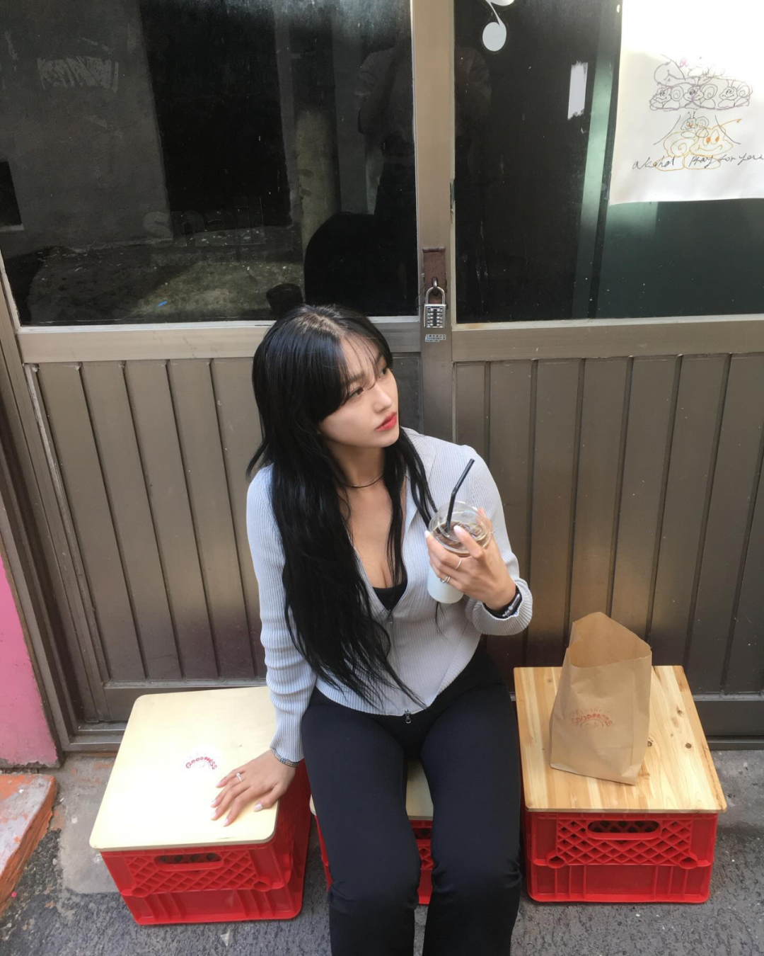 标准的好身材！还有甜美的笑容！