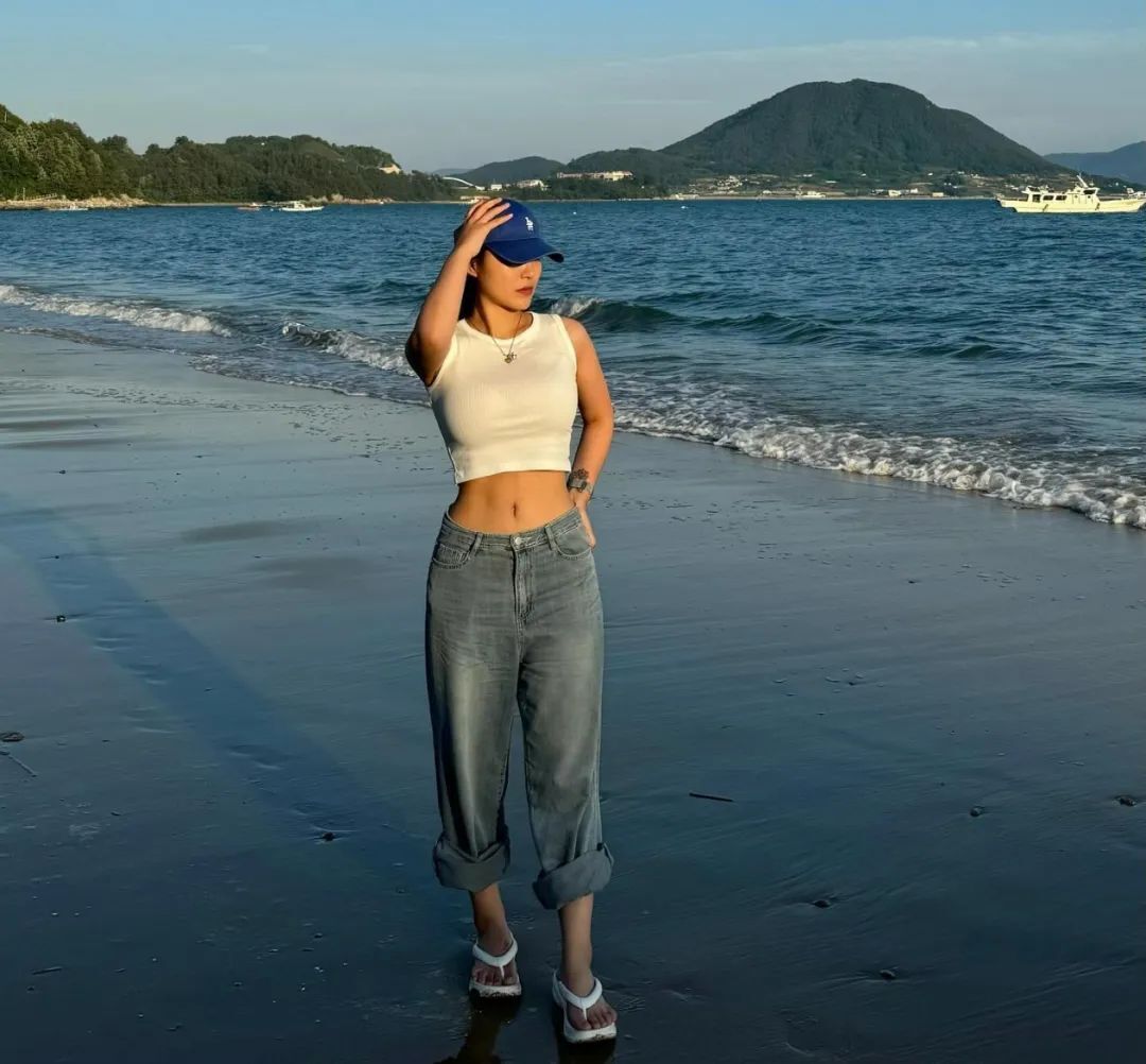 身材也太好了吧！颜值气质拿捏！