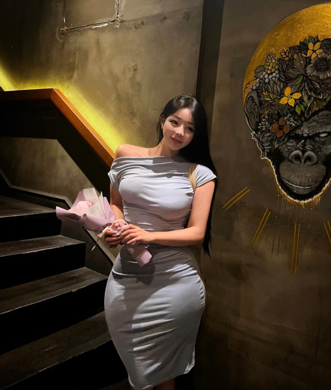 身材太秀了！颜值很高！气质拿捏了！