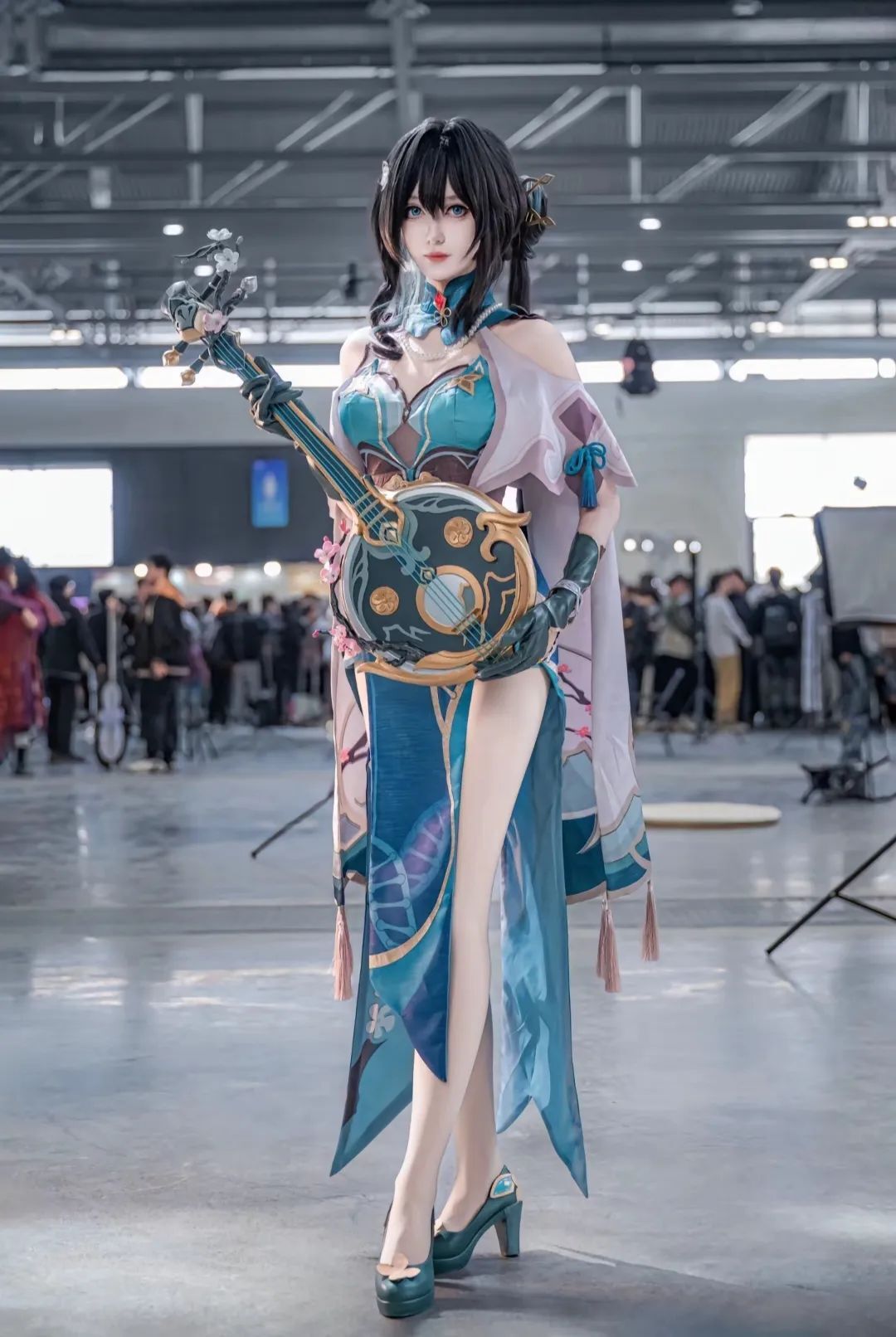 或许你可以叫我阮·梅“生命里绽放的每一片花瓣，无论何时盛放，都会有被风吹落的那一天”#阮梅#COS#崩坏星穹铁道#甜妹#御姐