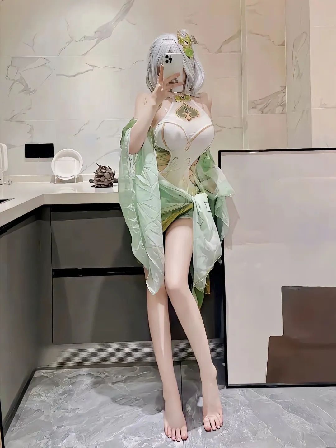 我逐渐明白，这些被不可描述而又恒久变化之物才是世间最深奥的东西。#纳西妲#cos#原神#异世界之旅