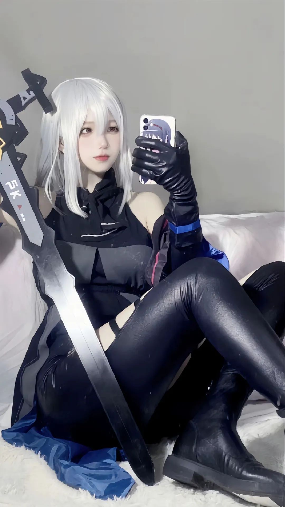 你说会拯救世界，也包括我吗?#斯卡蒂#cos#明日方舟#御姐#浊心斯卡蒂