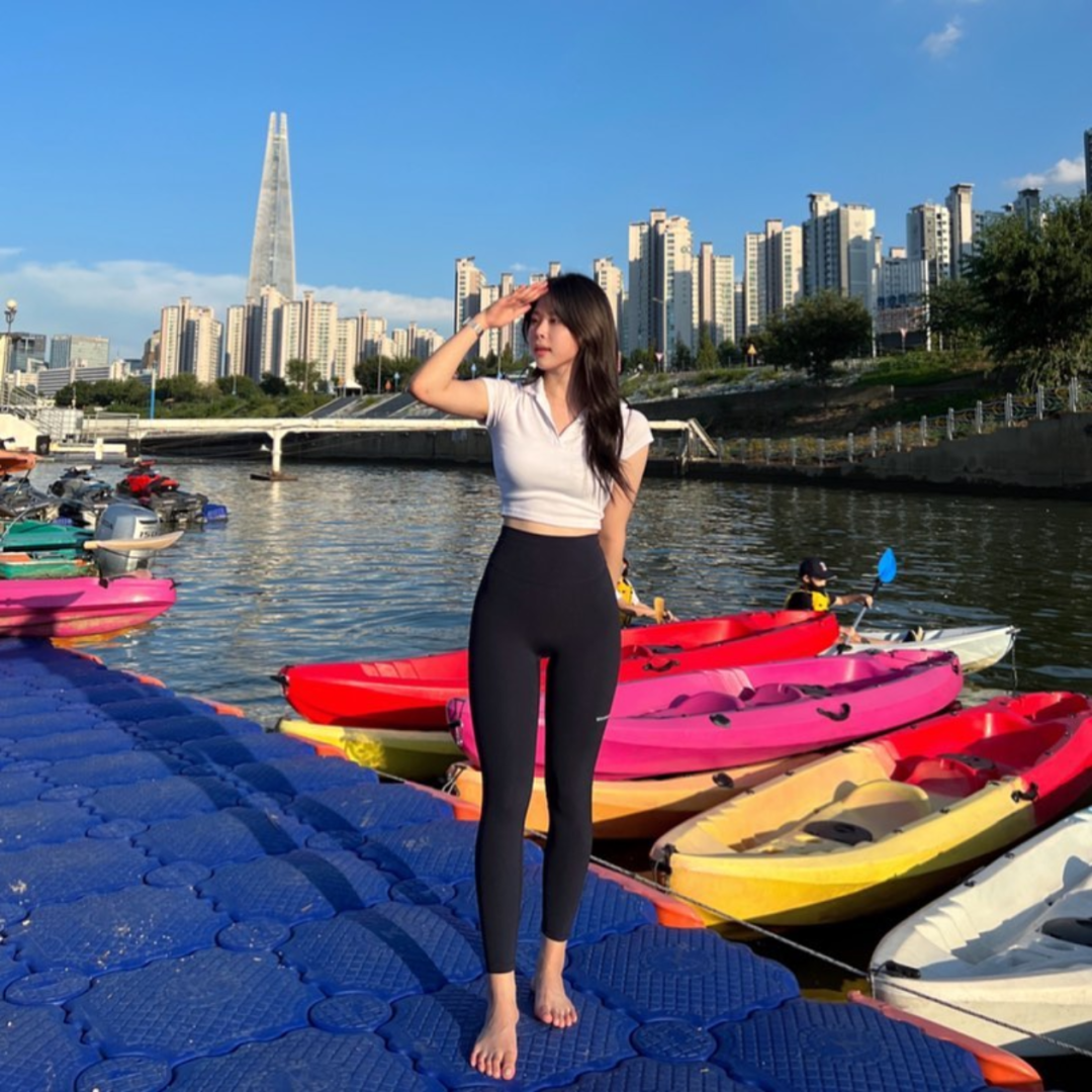 爱健身的身材也太棒了！比例完美