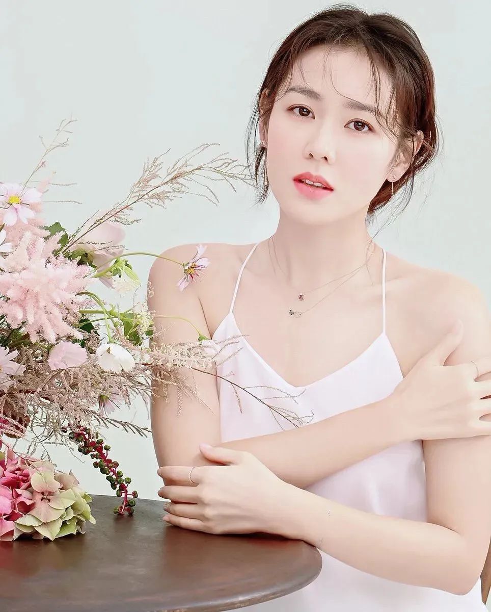 天然美女，韩国第一女神...