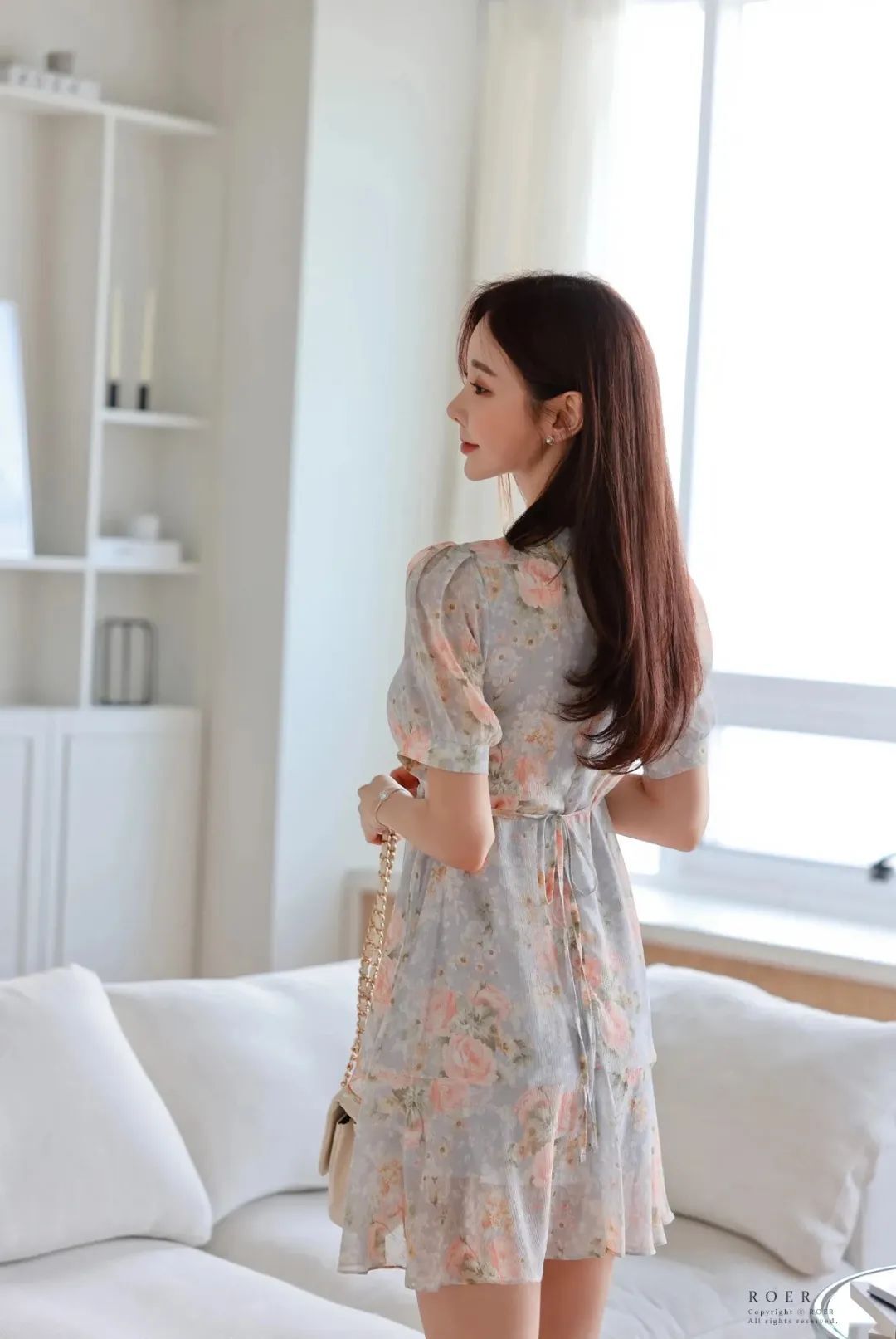 孙允珠图鉴825，碎花点缀连衣裙