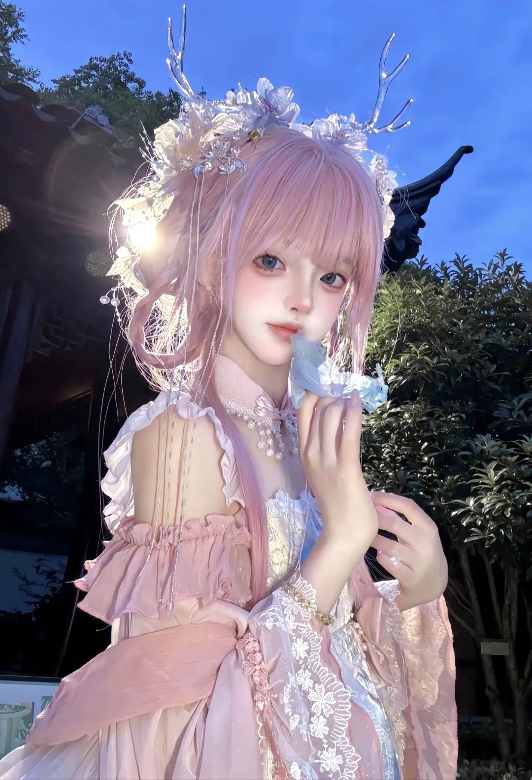 云想衣裳花想容，春风拂槛露华浓。#cos紫色小青龙#甜妹#西施