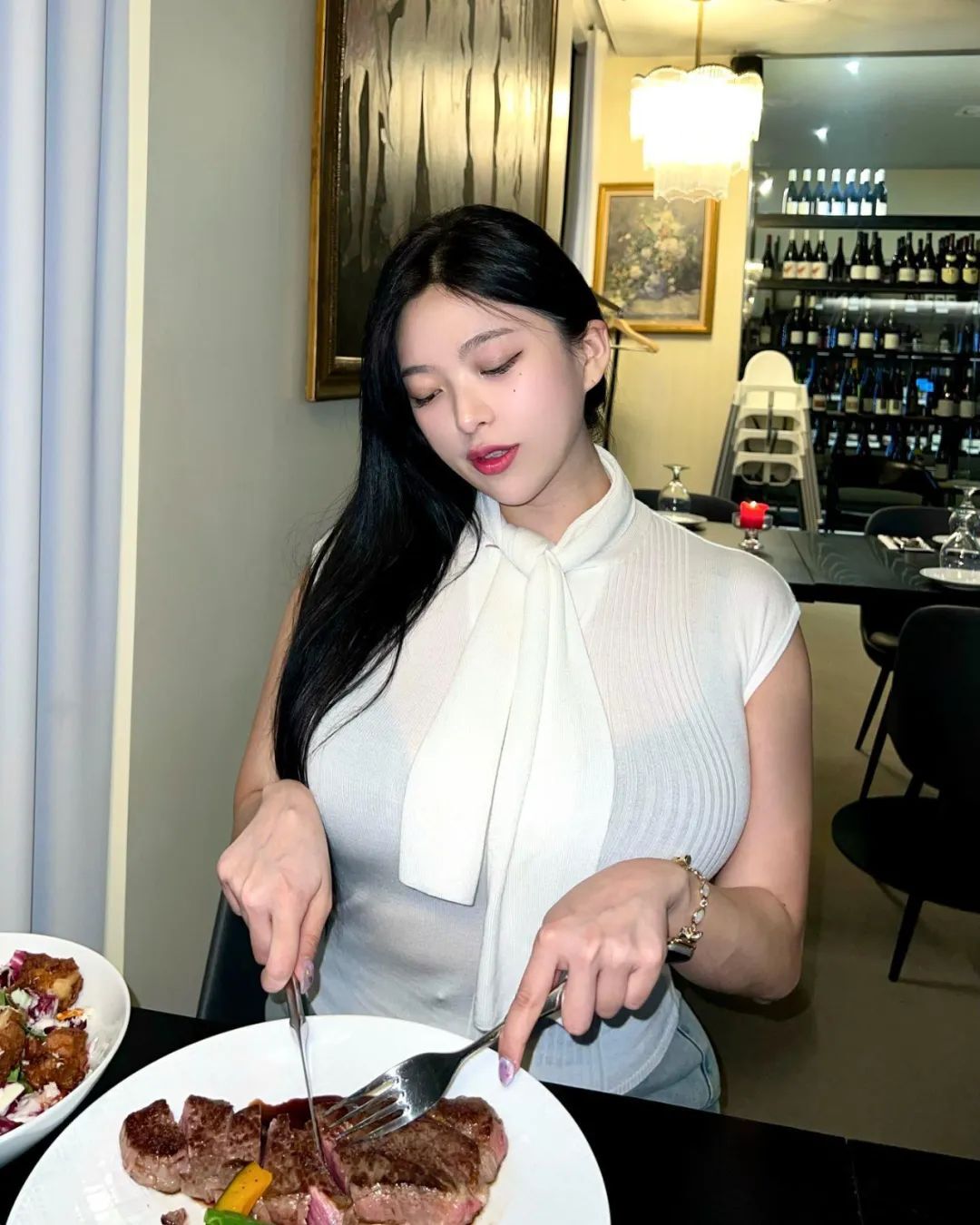 微胖中的极品！夸张的身材，一般人谁顶得住啊？