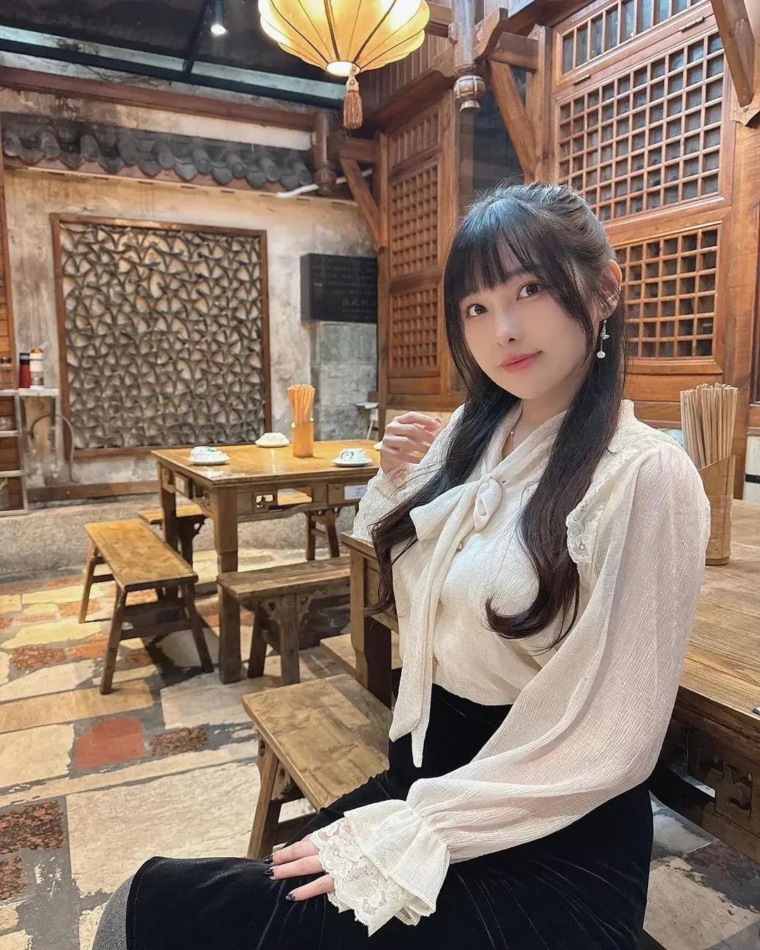 台湾的顶级女神！极品腰臀比，谁能不迷糊？