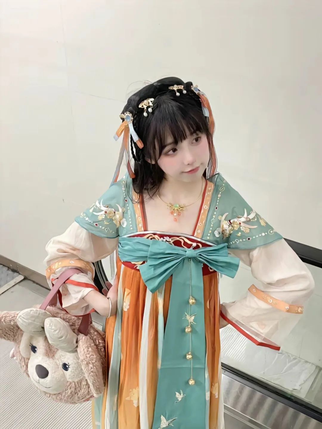 我知道的 你不是冰冷的海 在靠近一些 把失落都说给我听 要变成光 因为又怕黑的人#遇见神鹿cos#王者荣耀#瑶#王者荣耀