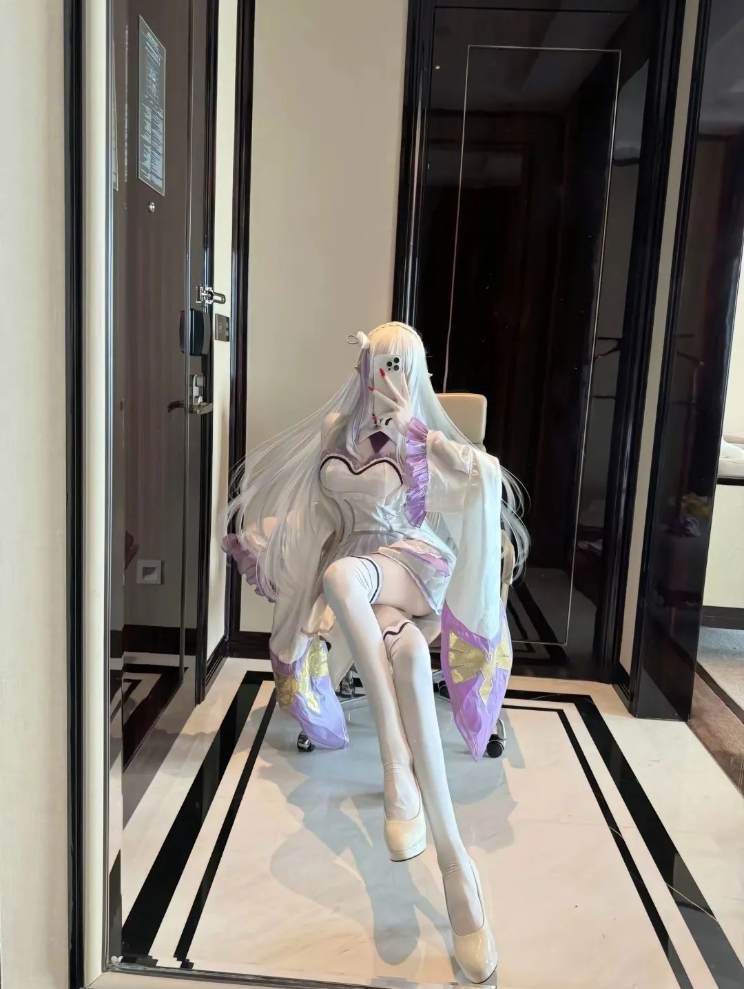 如果理解很难的话，那么可以陪伴。理解是件很难的事，也是一件奢侈的事；如果我做不到.那我让我陪陪你吧。#爱蜜莉雅#cos#动漫女主