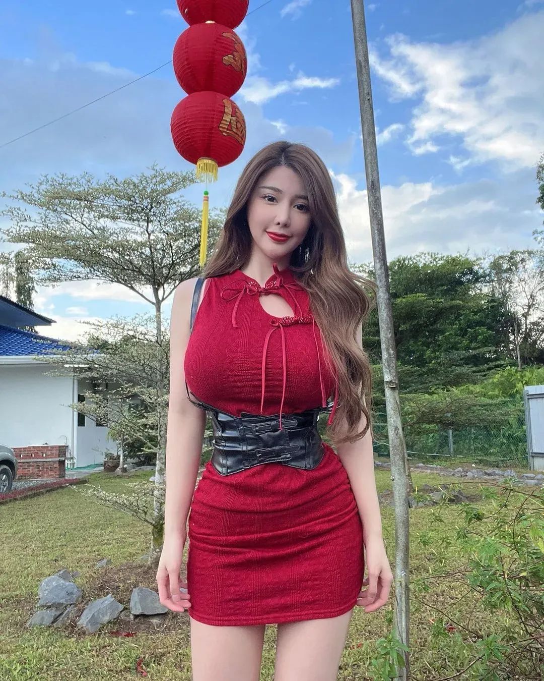 顶级韩妹！童颜巨...好身材根本藏不住！