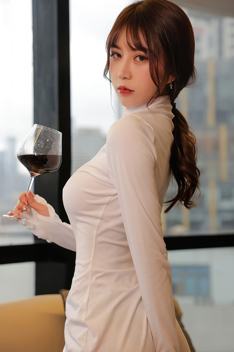 穿黑丝的高级秘书，这样的小姐姐谁都想要！