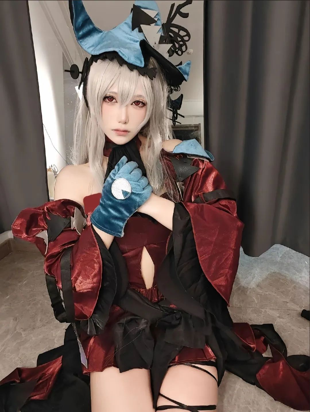 你说会拯救世界，也包括我吗?#斯卡蒂#cos#明日方舟#御姐#浊心斯卡蒂