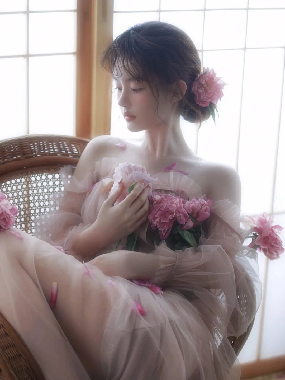 少女与花
