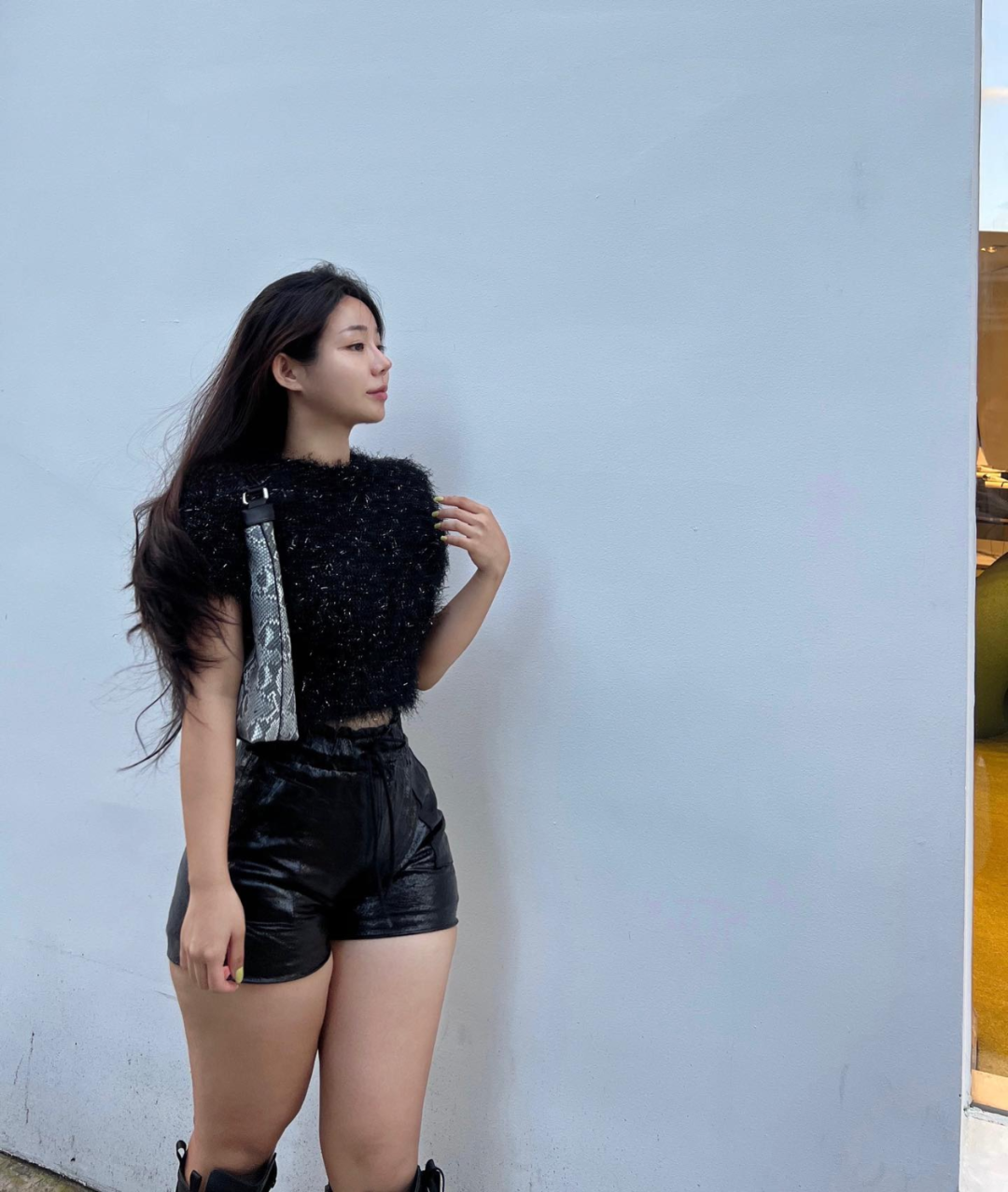 身材也太顶了吧！曲线非常完美！