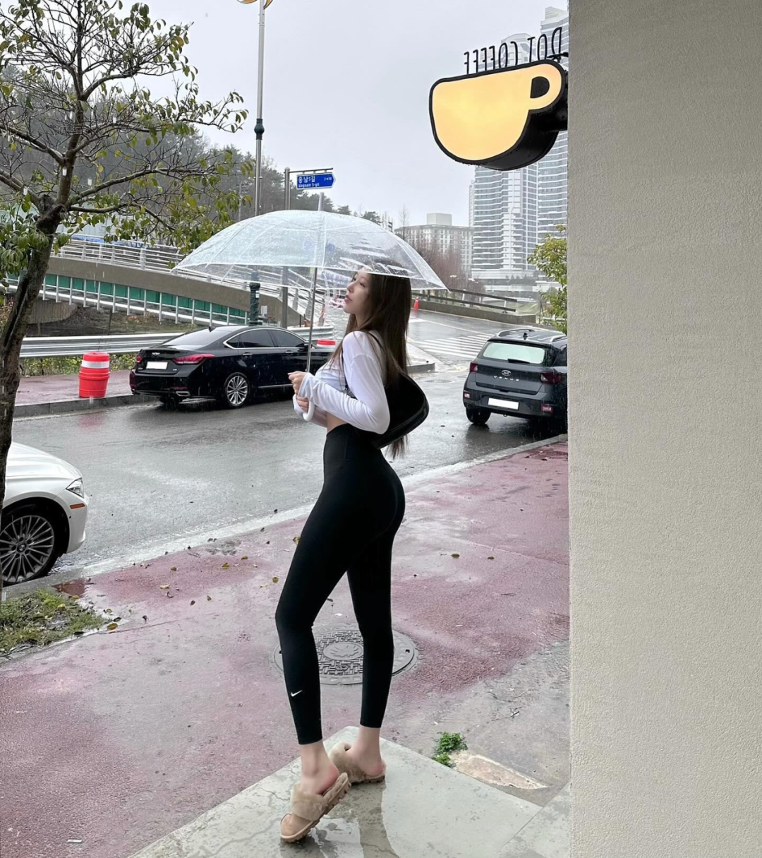 腿长1米8，穿透视装，这身材你顶不住的！