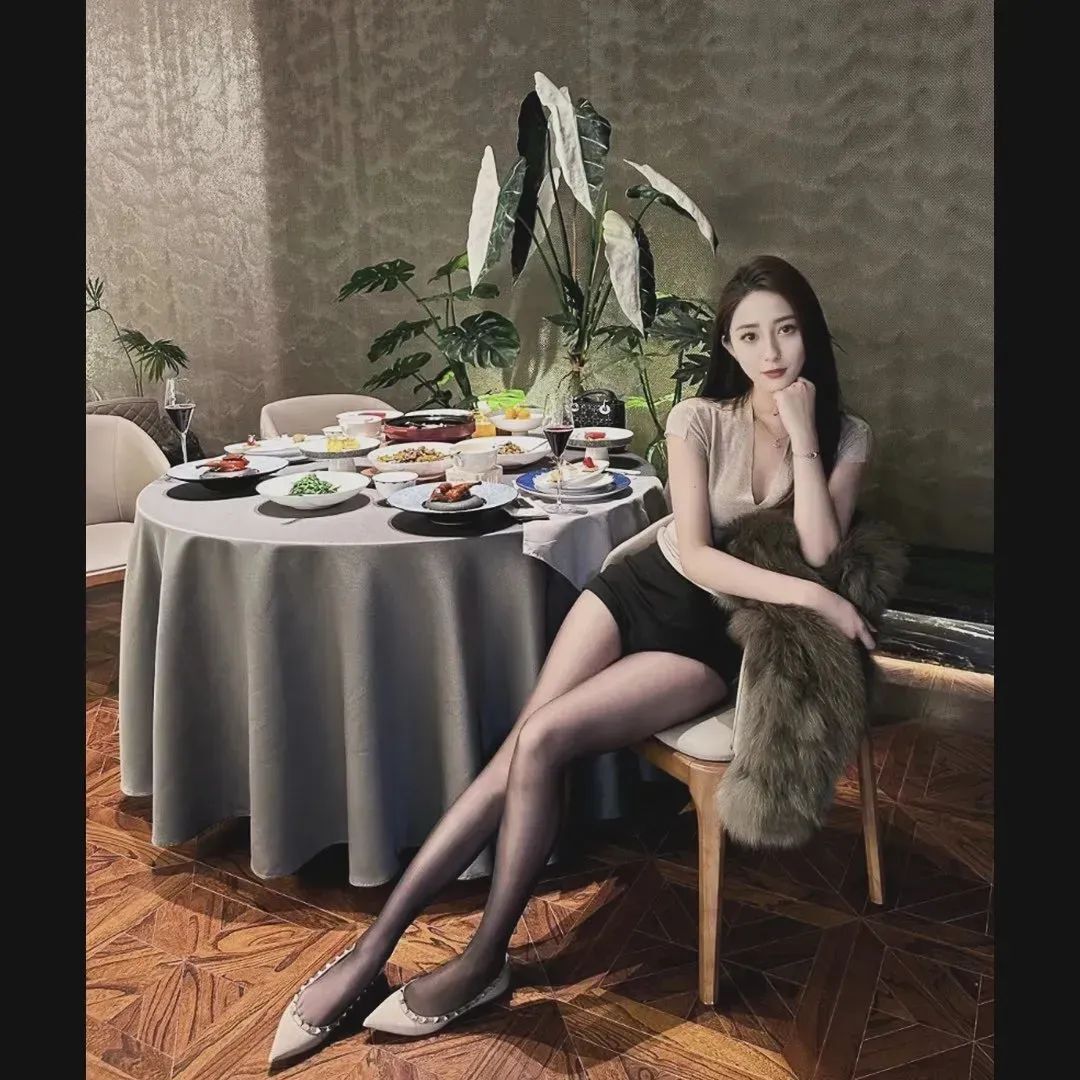 日本第一美腿，满屏都是黑丝啊~