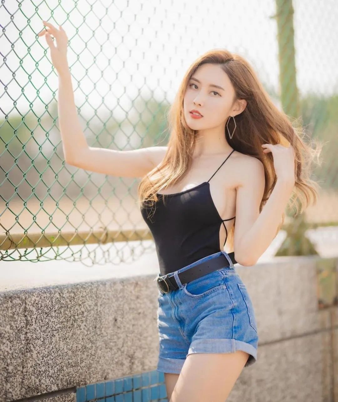 台湾绝美辣妈!黑丝,全都是黑丝!