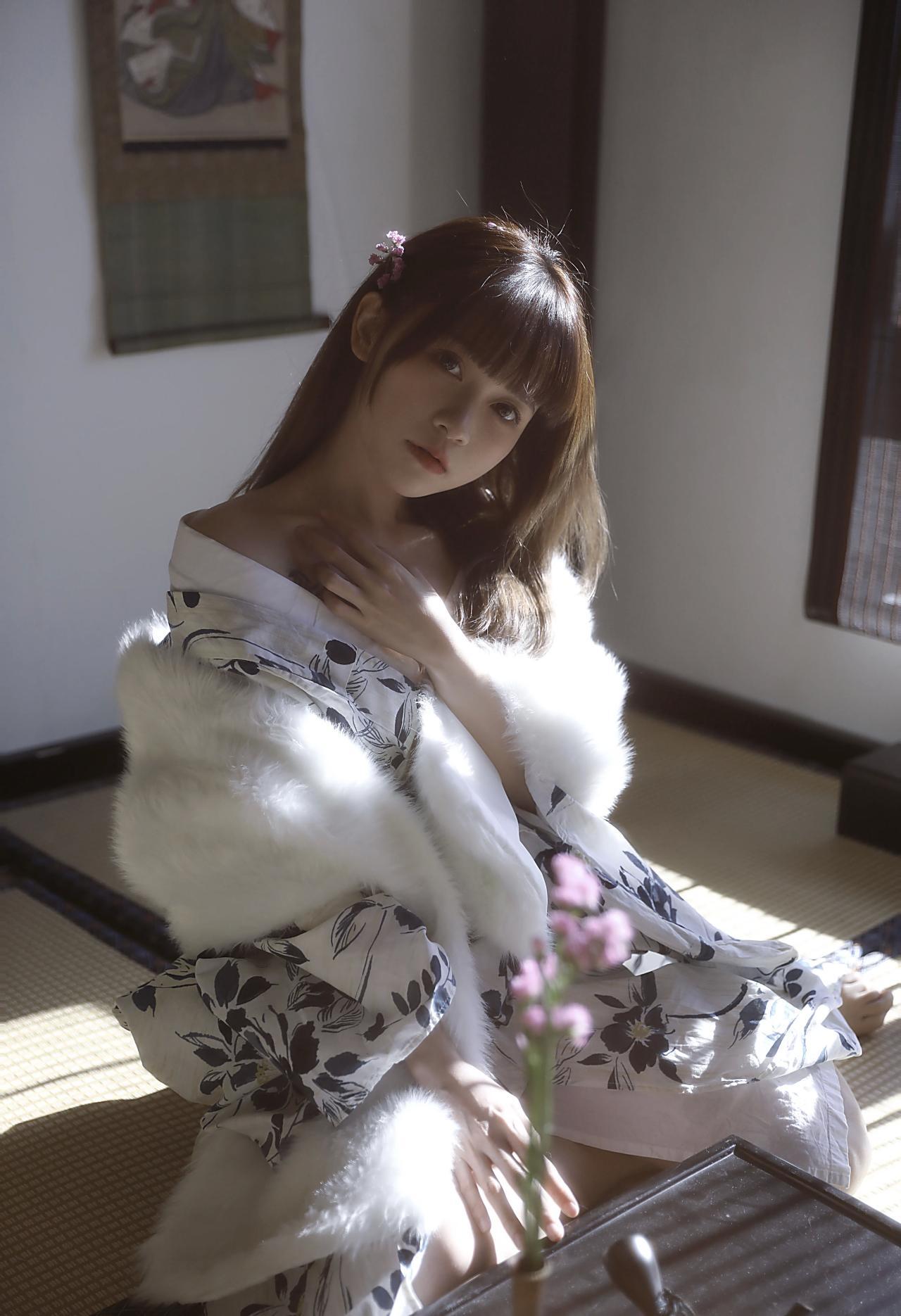 春天又回来啦-唯美女生