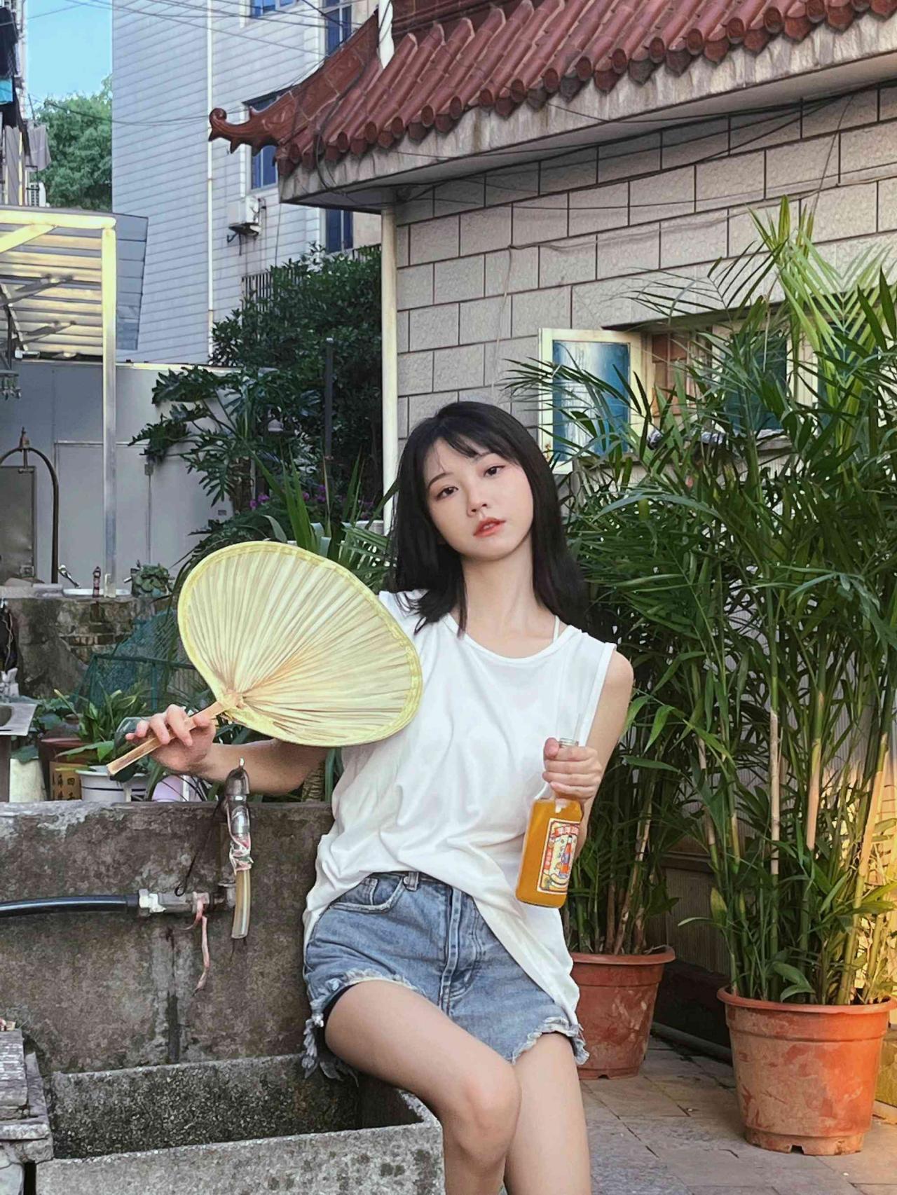 夏天是什么样子-唯美女生