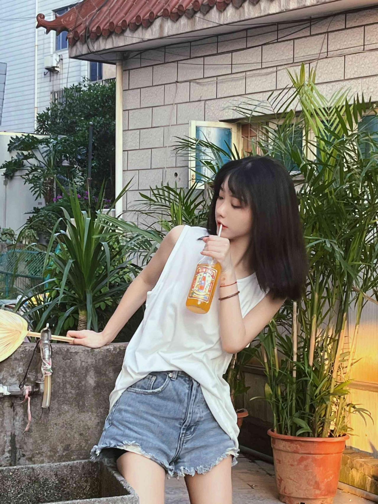 夏天是什么样子-唯美女生