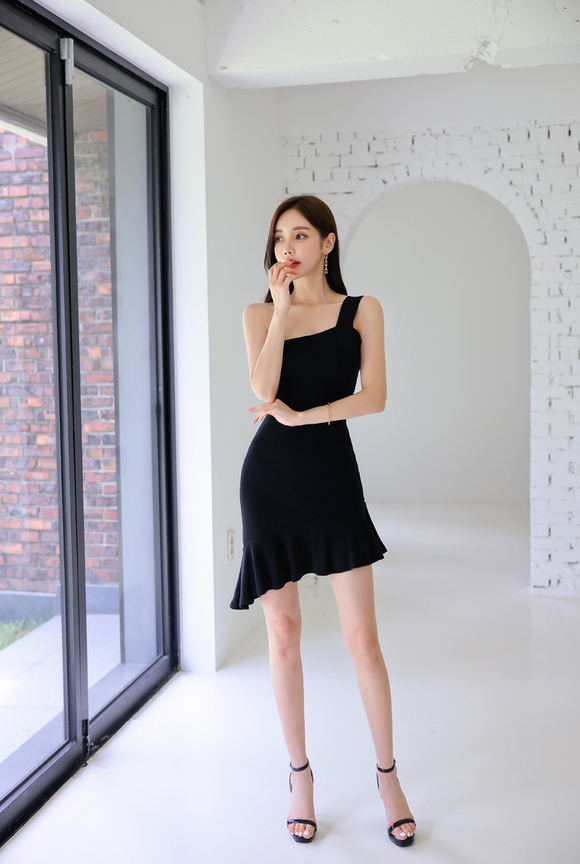 231218_RO更新(炫墨玫瑰流线型纤细婀娜衣裙)